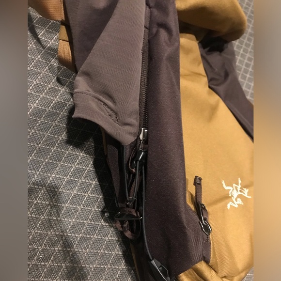 Arc’teryx Mantis26 backpack - Picture 9 of 15